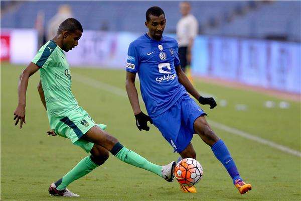 من مباراة بين الهلال والأهلي