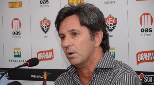 كايو جونيور