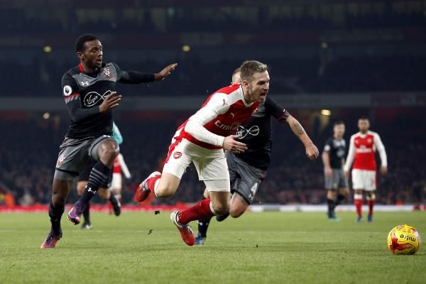 2016-11-30t212606z_123542766_mt1aci14690185_rtrmadp_3_soccer-england-ars-sou_reuters