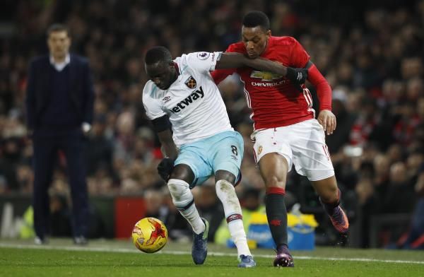 2016-11-30t213800z_123543480_mt1aci14690210_rtrmadp_3_soccer-england-mun-whu_reuters