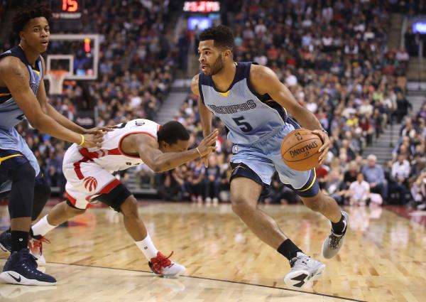 2016-12-01t043431z_1375618211_nocid_rtrmadp_3_nba-memphis-grizzlies-at-toronto-raptors_reuters