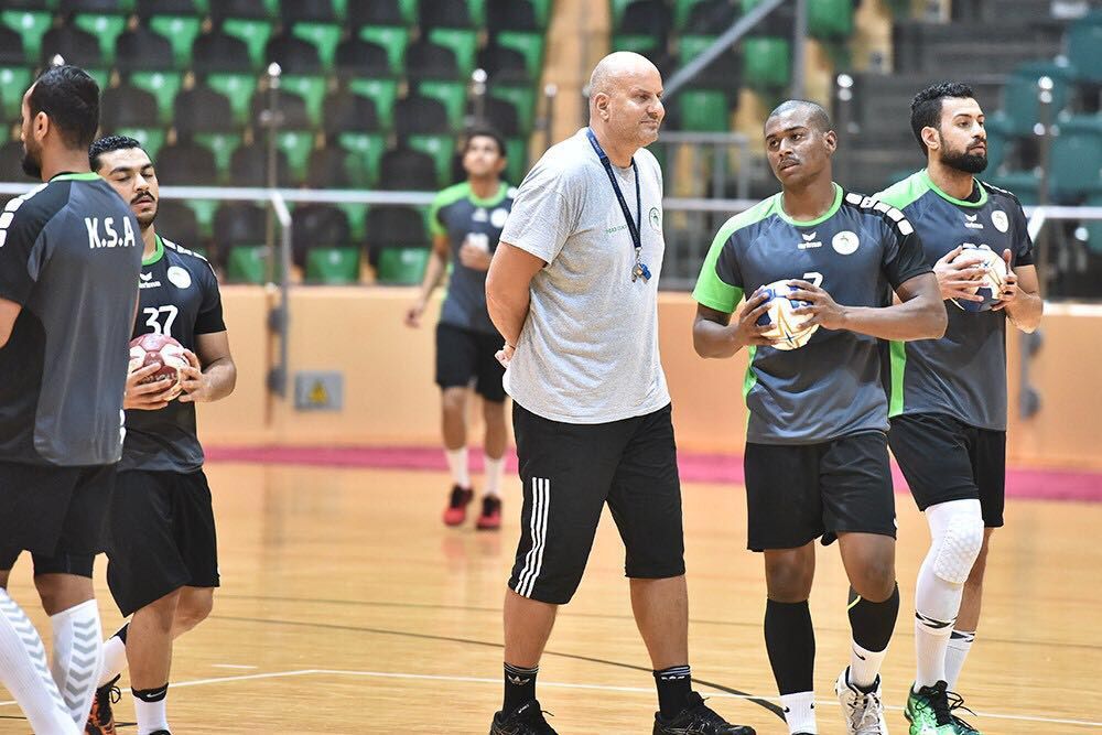 استعدادات منتخب اليد