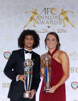 عموري بجوار أفضل لاعبة