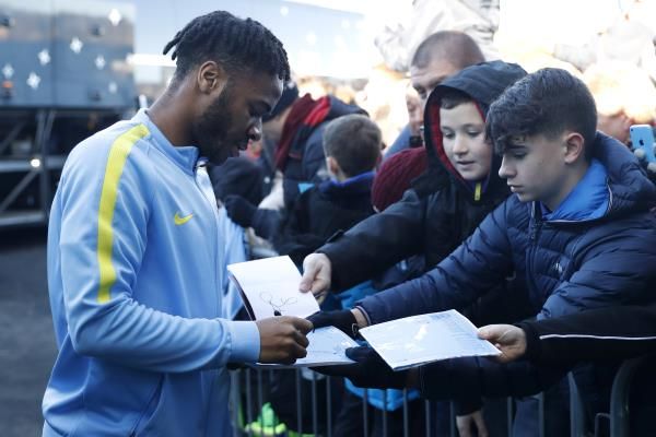 2016-11-26t113759z_123161879_mt1aci14684194_rtrmadp_3_soccer-england-bur-mci_reuters