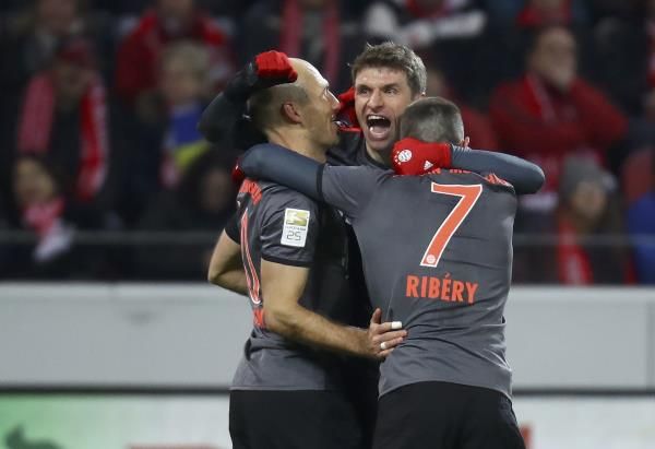 2016-12-02t200152z_1562039165_lr1ecc21jmtul_rtrmadp_3_soccer-germany_reuters