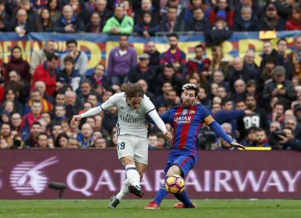 2016-12-03t154700z_1716058982_lr1ecc317u1yd_rtrmadp_3_soccer-spain-fcb-rea_reuters