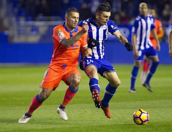 من مباراة الافيس ولاس بالماس