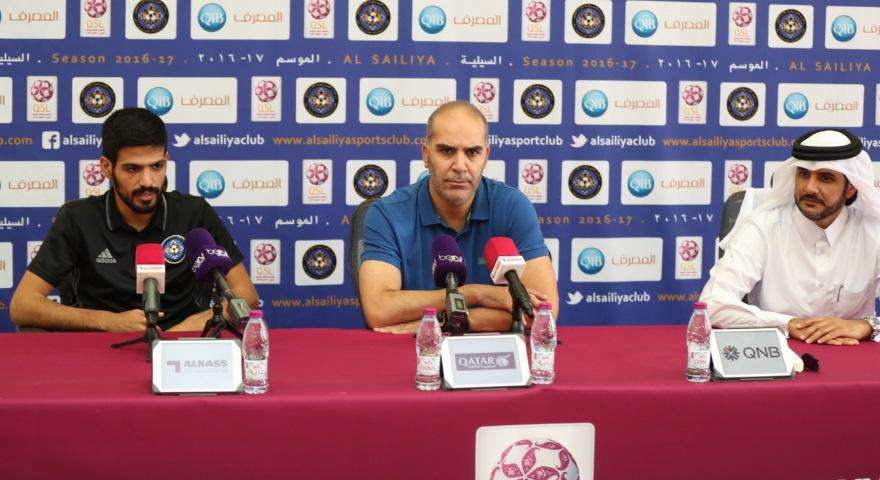  سامي الطرابلسي (وسط)