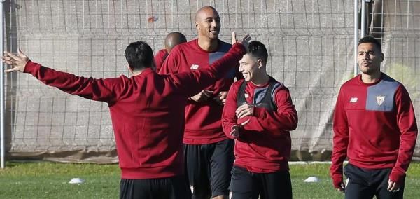 20161206-636166245072050507w_efe