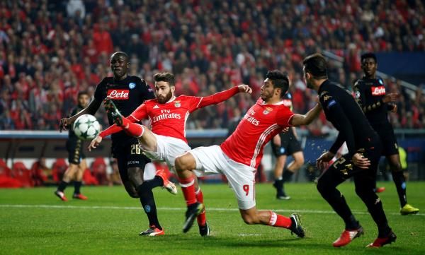 2016-12-06t213107z_133765315_rc14ad540e10_rtrmadp_3_soccer-champions-slb-nap_reuters