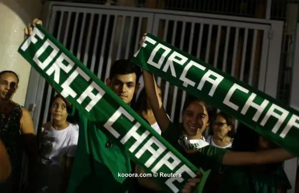 ?i=reuters%2f2016-12-08%2f2016-12-08t003338z_380855077_rc1c782dbe60_rtrmadp_3_colombia-crash-brazil-tribute_reuters
