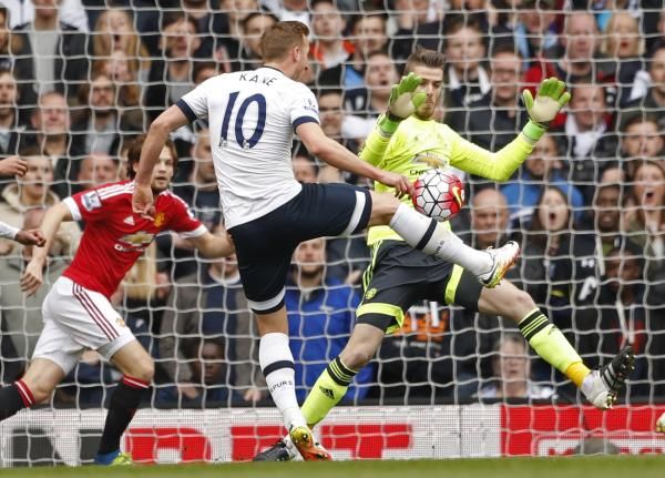 2016-04-10t155830z_103305510_mt1aci14346459_rtrmadp_3_soccer-england-tot-mun_reuters