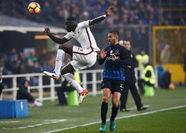 2016-11-20t192236z_253836528_lr1ecbk14i054_rtrmadp_3_soccer-italy_reuters