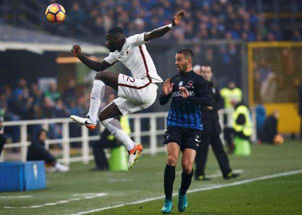 2016-11-20t192236z_253836528_lr1ecbk14i054_rtrmadp_3_soccer-italy_reuters