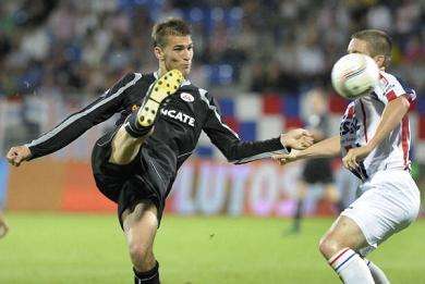 باس دوست صاحب هدف الفوز لهيراكليس ألميلو