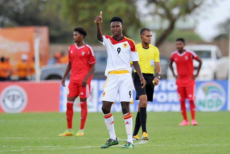 ساكالومبو يحتفل بهدفه