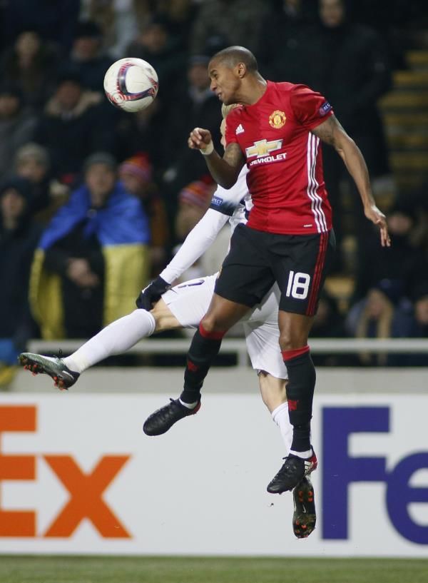2016-12-08t180907z_124222147_mt1aci14697348_rtrmadp_3_soccer-europa-zlh-mnu_reuters