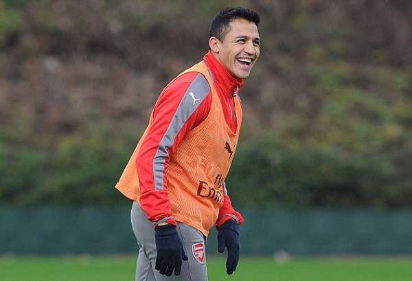 سانشيز في تدريبات أرسنال