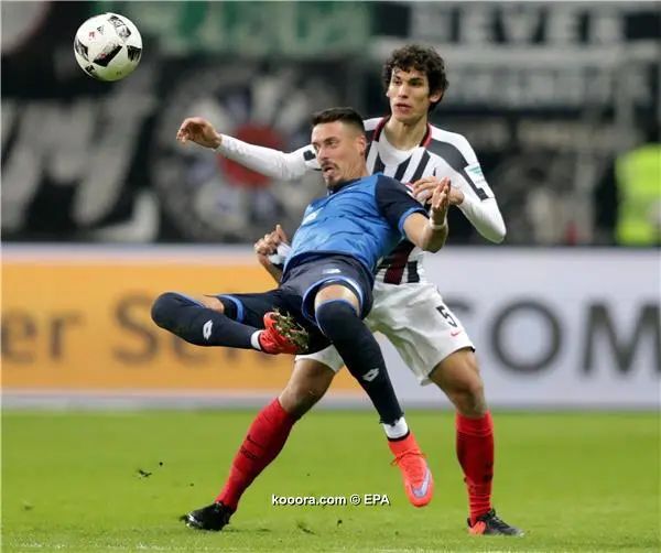 ?i=epa%2fsoccer%2f2016-12%2f2016-12-09%2f2016-12-09-05668128_epa