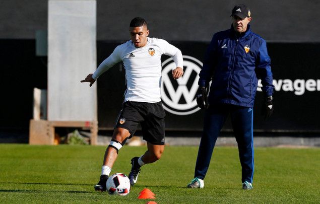 جانب من تدريبات فريق فالنسيا