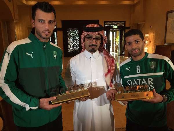 السومة (يسار)