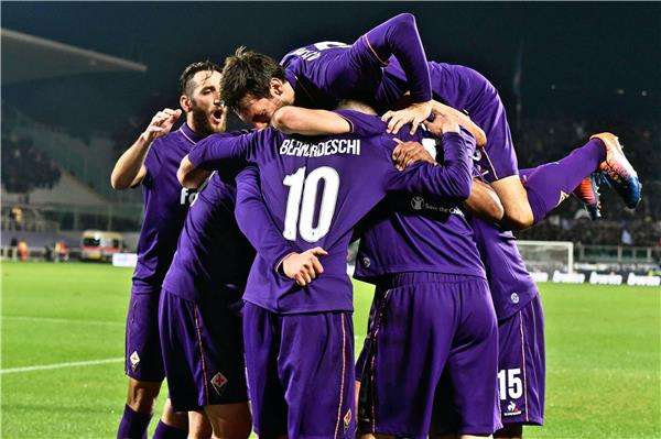 احتفال لاعبي فيورنتينا