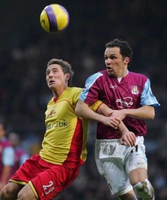  تومي سميث صاحب القمص الاصفر