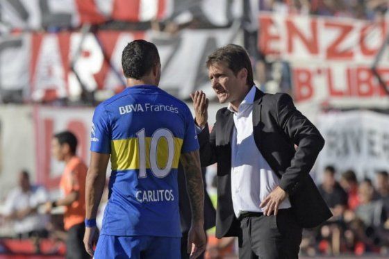 تيفيز ومدربه