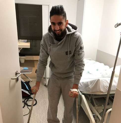 رياض بودبوز بعد إجراء العملية