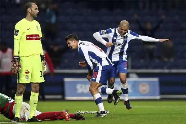 ?i=epa%2fsoccer%2f2016-12%2f2016-12-15%2f2016-12-15-05677579_epa