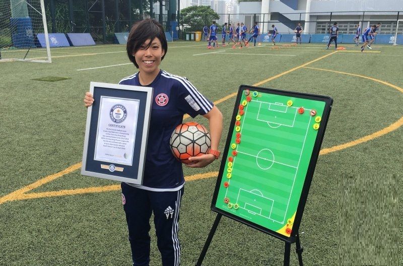 حصول تشان على شهادة جينيس للأرقام القياسية 