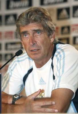 مانويل بيليجريني المدير الفني لفريق ريال مدريد 