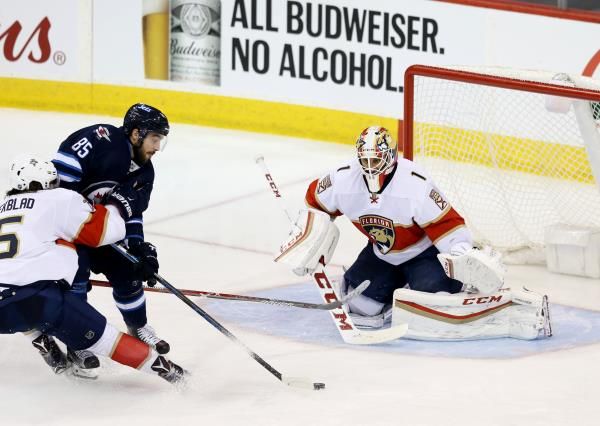 2016-12-16t030434z_2069604292_nocid_rtrmadp_3_nhl-florida-panthers-at-winnipeg-jets_reuters
