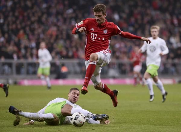 2016-12-10t161011z_258361828_lr1ecca18wpbw_rtrmadp_3_soccer-germany_reuters