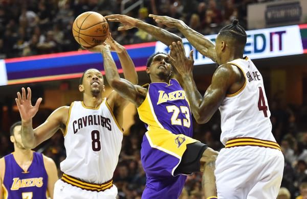 2016-12-18t014653z_16925726_nocid_rtrmadp_3_nba-los-angeles-lakers-at-cleveland-cavaliers_reuters
