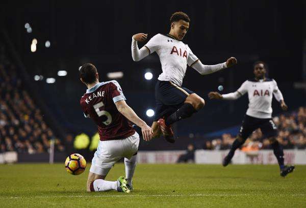 2016-12-18t171010z_125082610_mt1aci14707540_rtrmadp_3_soccer-england-tot-bur_reuters