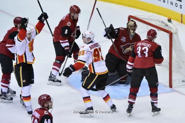 ?i=reuters%2f2016-12-20%2f2016-12-20t041111z_1571646313_nocid_rtrmadp_3_nhl-calgary-flames-at-arizona-coyotes_reuters