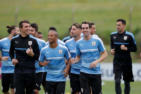 لاعبو أوروجواي