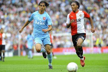 لقطة من مباراة فينورد وتفينتي التي انتهت بالتعادل