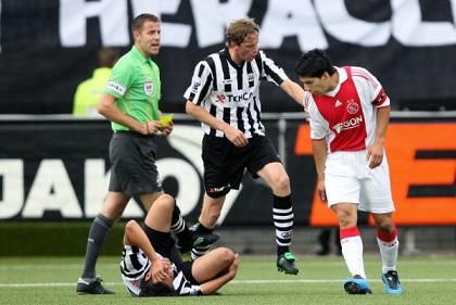 من مباراة أياكس أمستردام و هيراكليس الميلو