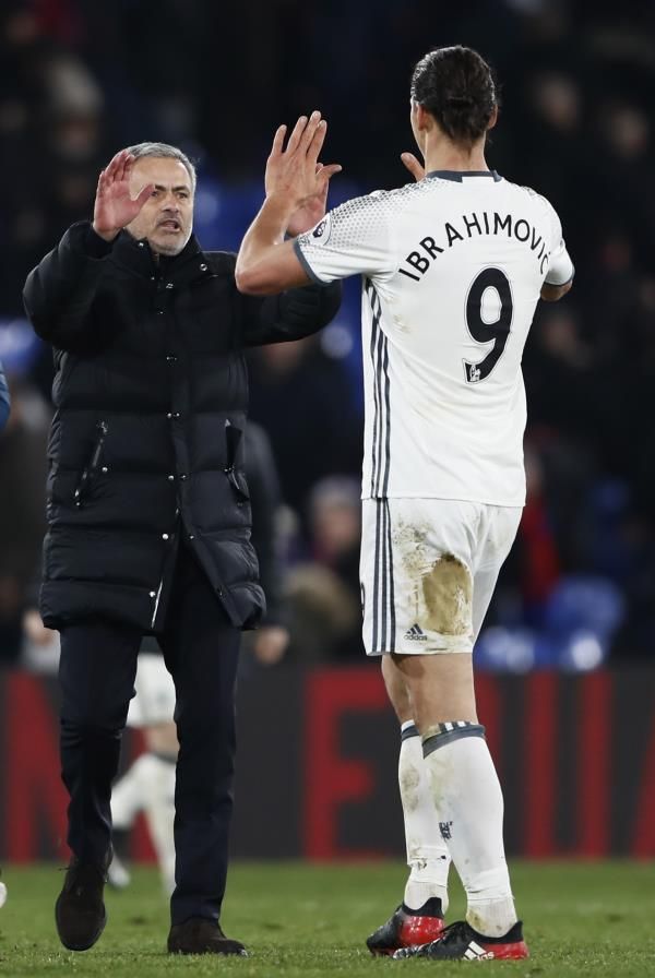 2016-12-14t220517z_124754717_mt1aci14704438_rtrmadp_3_soccer-england-cry-mun_reuters