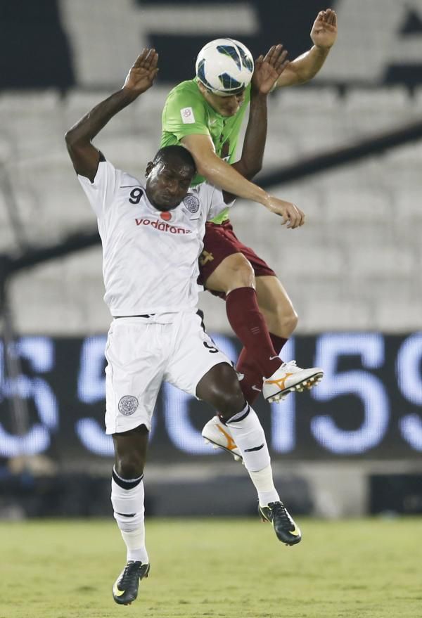 2012-10-27t164306z_1801821562_gm1e8as01v601_rtrmadp_3_soccer_reuters