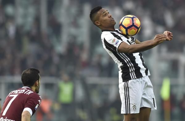 2016-12-11t151831z_1594030369_lr1eccb16ijpn_rtrmadp_3_soccer-italy_reuters