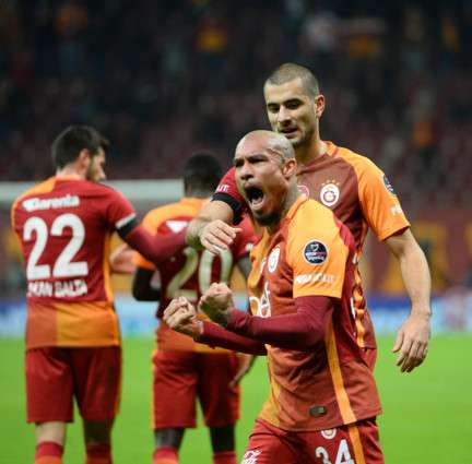 فرحة لاعبي جلطة سراي