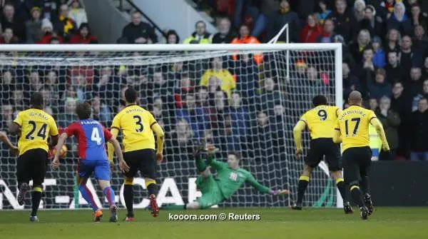 ?i=reuters%2f2016-12-26%2f2016-12-26t140629z_125762789_mt1aci14710710_rtrmadp_3_soccer-england-wat-cry_reuters