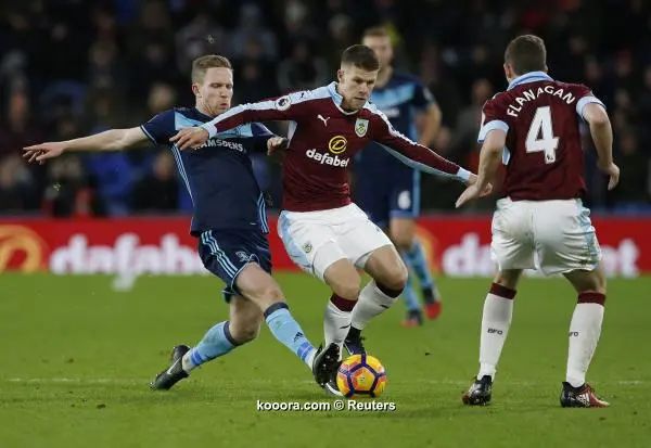 ?i=reuters%2f2016-12-26%2f2016-12-26t164529z_125772329_mt1aci14711250_rtrmadp_3_soccer-england-bur-mid_reuters