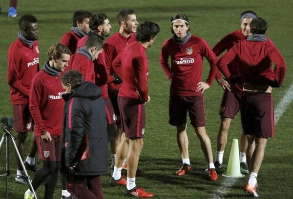 لاعبو أتلتيكو مدريد في المران