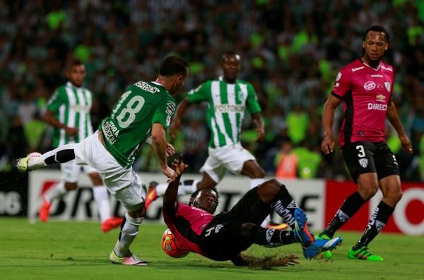 2016-07-28t022950z_1934139780_s1betscemgaa_rtrmadp_3_soccer-libertadores-final_reuters