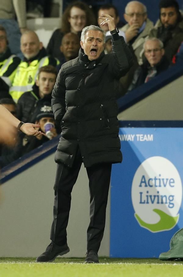 2016-12-17t184952z_125002192_mt1aci14706374_rtrmadp_3_soccer-england-wba-mun_reuters