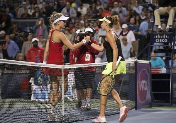 2015-08-12t012847z_819953274_nocid_rtrmadp_3_tennis-rogers-cup-bouchard-vs-bencic_reuters